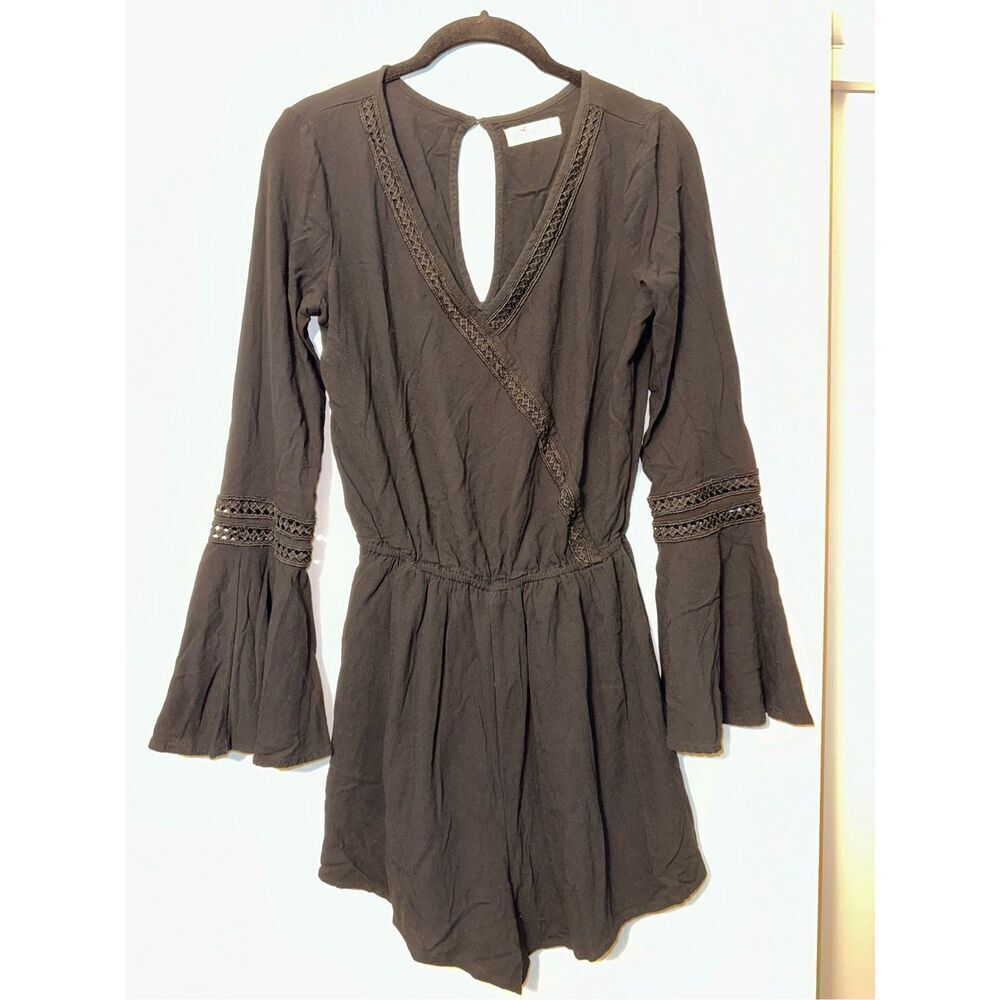 Hollister Women’s Black Bell Sleeve Lace Romper Size Medium